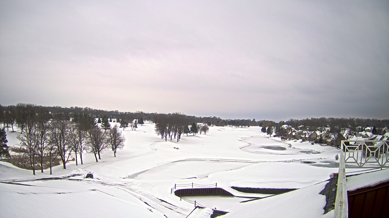 Thumbnail for current weather camera view from The Royal Fox Country Club in St. Charles, Illinois