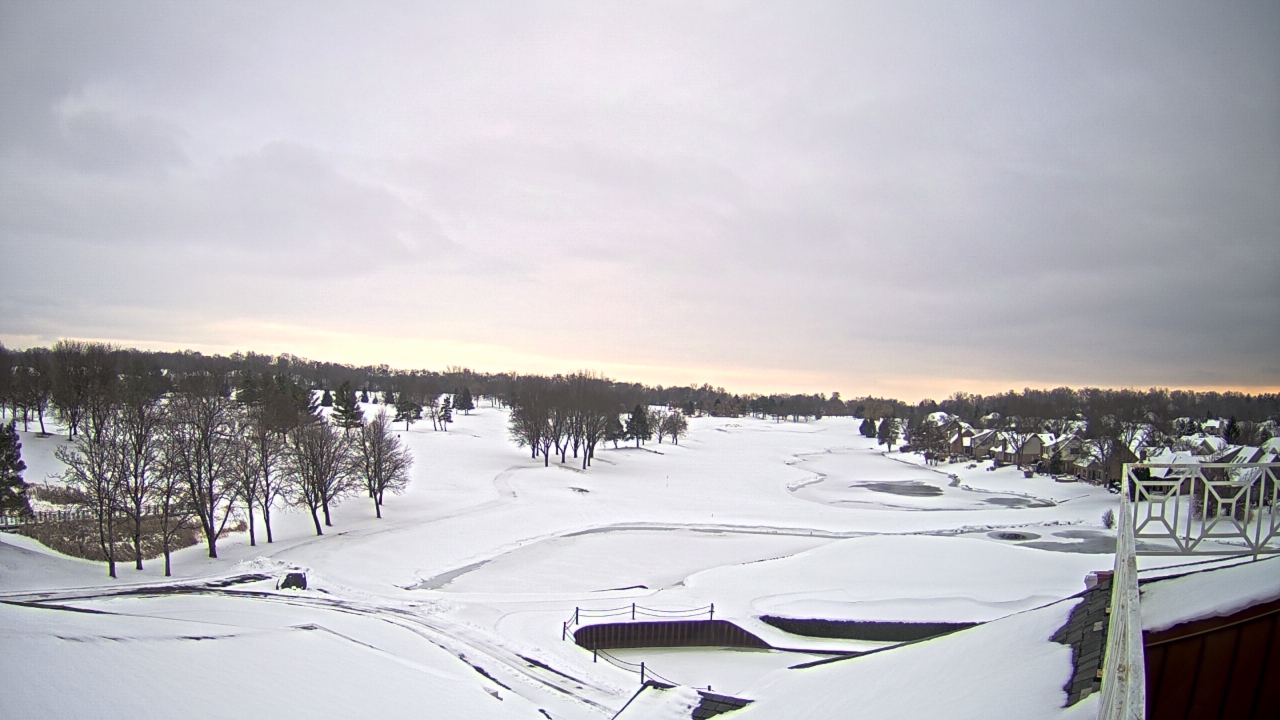 Thumbnail for current weather camera view from The Royal Fox Country Club in St. Charles, Illinois