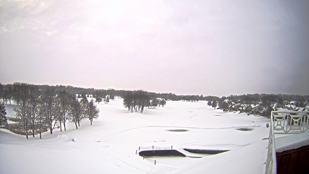 Thumbnail for current weather camera view from The Royal Fox Country Club in St. Charles, Illinois