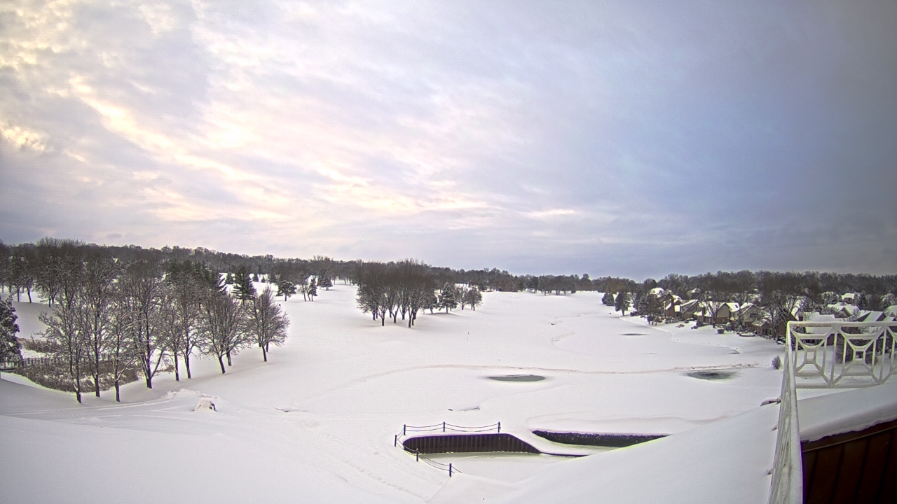 Thumbnail for current weather camera view from The Royal Fox Country Club in St. Charles, Illinois