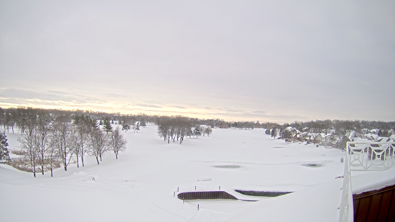 Thumbnail for current weather camera view from The Royal Fox Country Club in St. Charles, Illinois