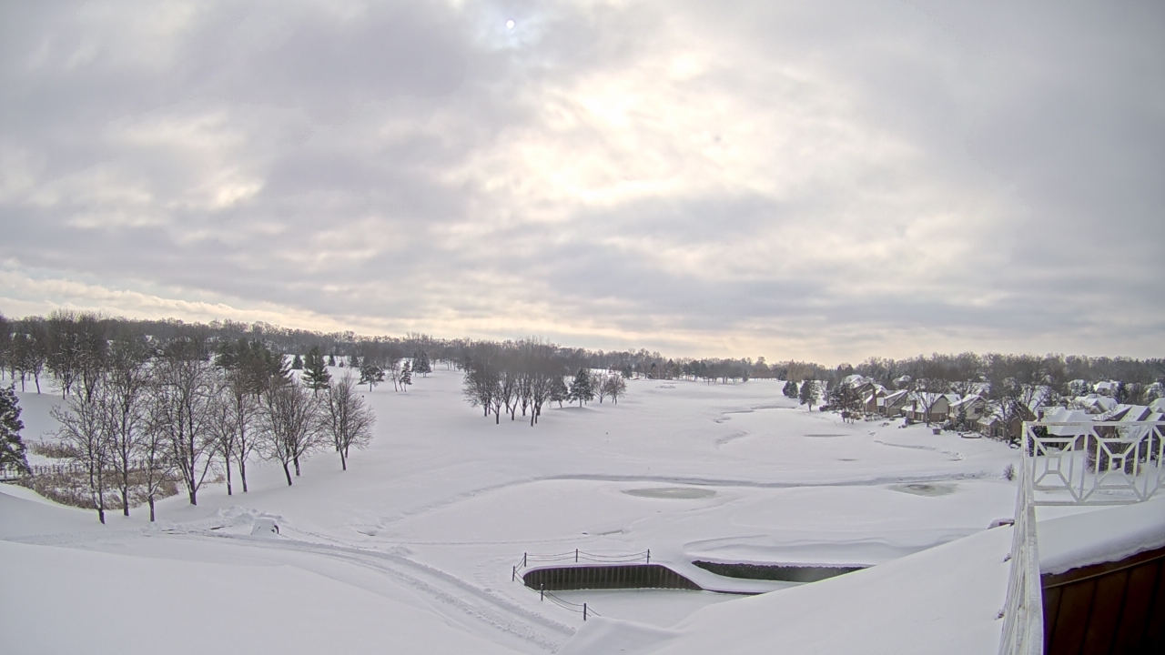 Thumbnail for current weather camera view from The Royal Fox Country Club in St. Charles, Illinois