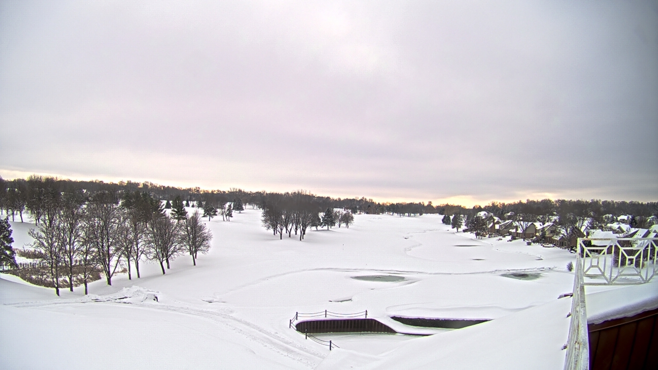Thumbnail for current weather camera view from The Royal Fox Country Club in St. Charles, Illinois