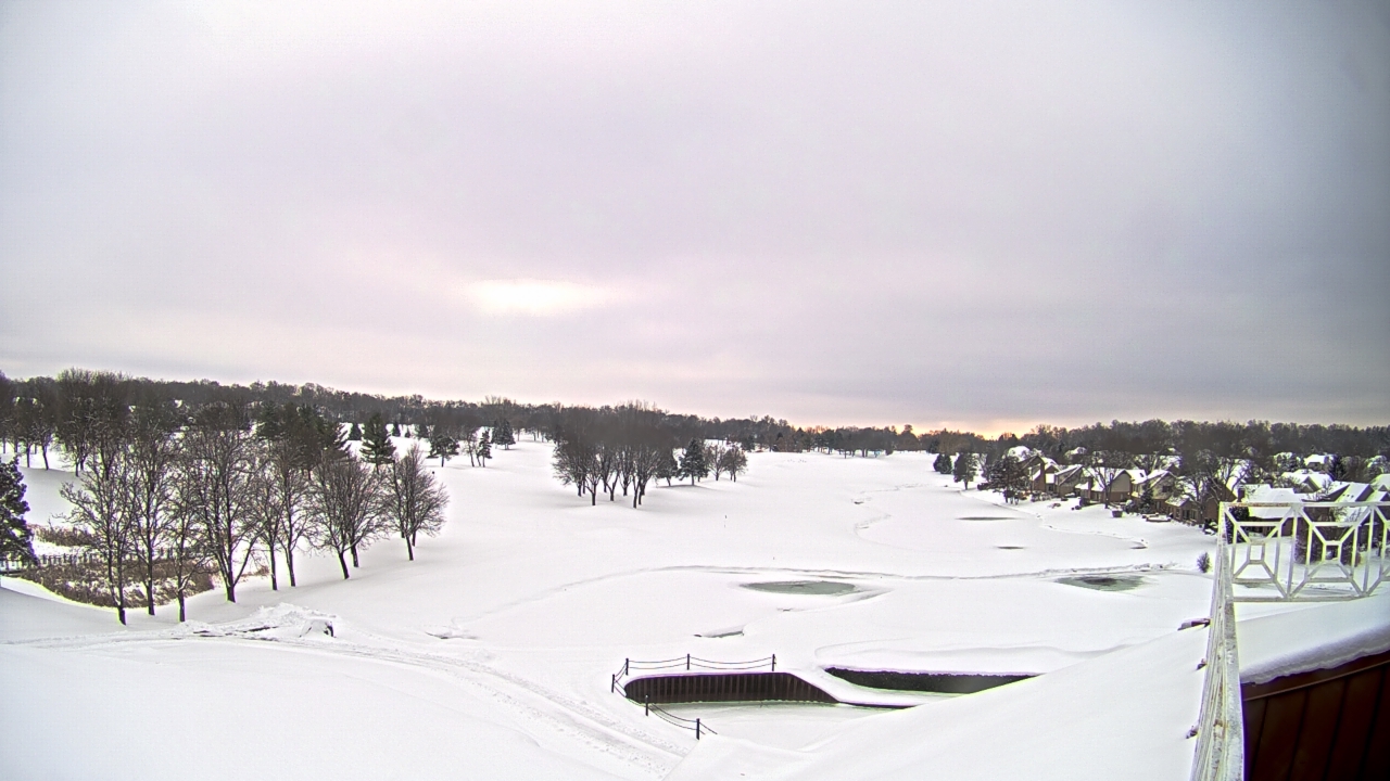 Thumbnail for current weather camera view from The Royal Fox Country Club in St. Charles, Illinois