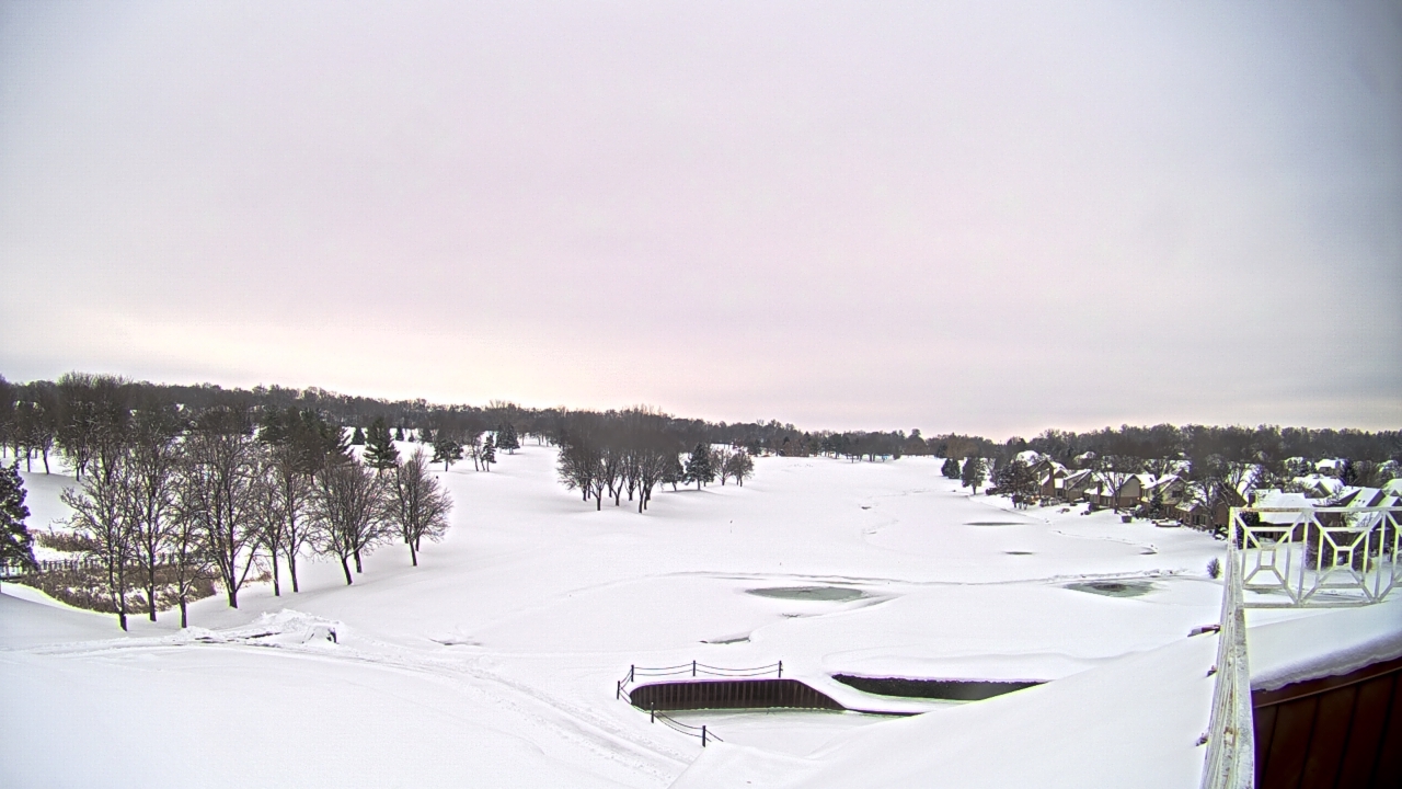 Thumbnail for current weather camera view from The Royal Fox Country Club in St. Charles, Illinois