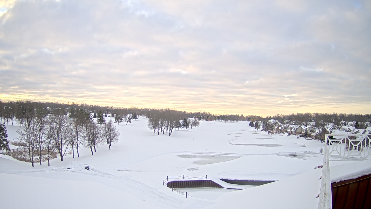 Thumbnail for current weather camera view from The Royal Fox Country Club in St. Charles, Illinois