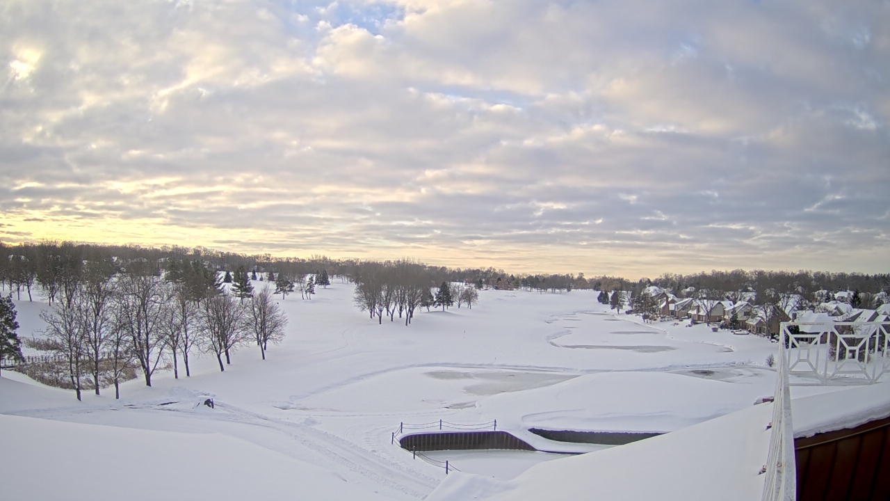 Thumbnail for current weather camera view from The Royal Fox Country Club in St. Charles, Illinois