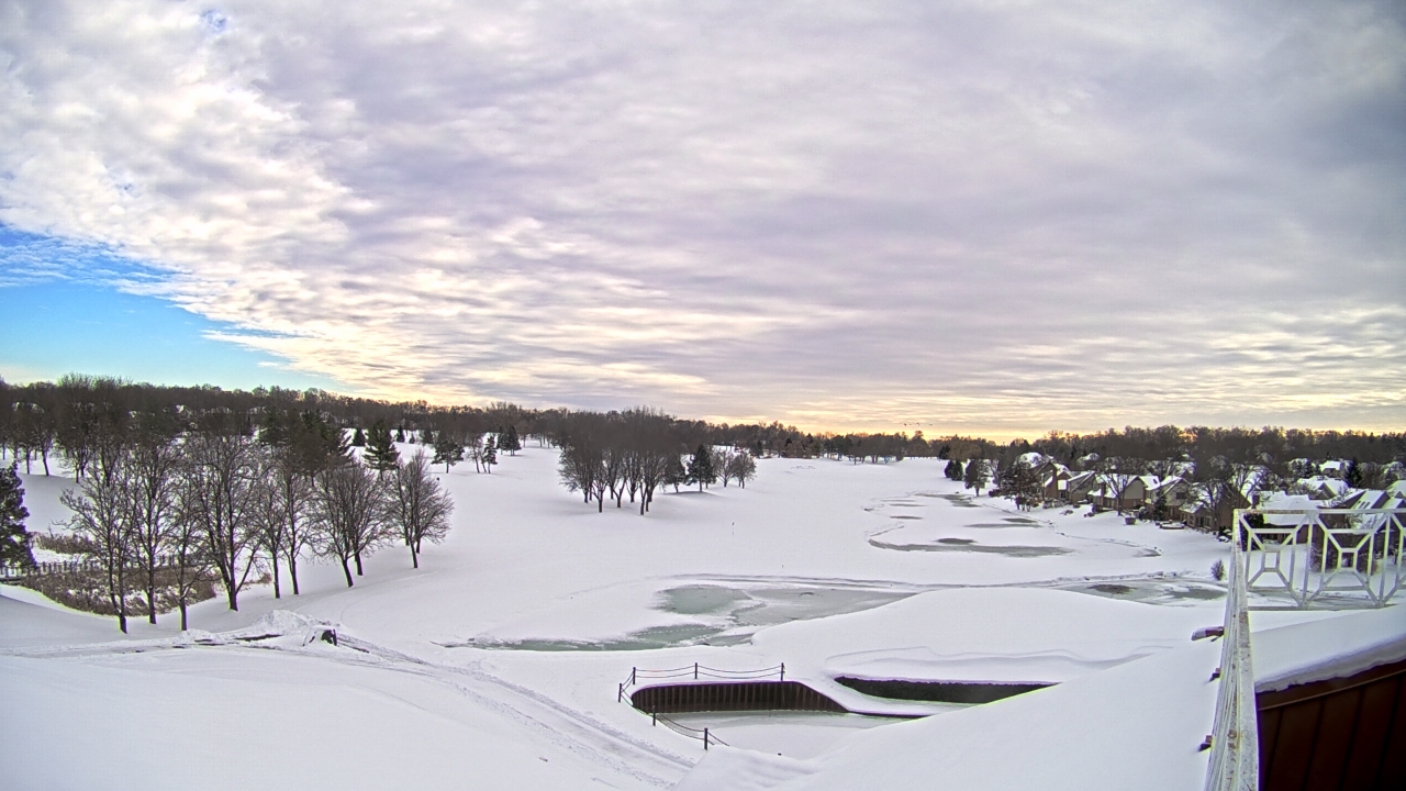 Thumbnail for current weather camera view from The Royal Fox Country Club in St. Charles, Illinois