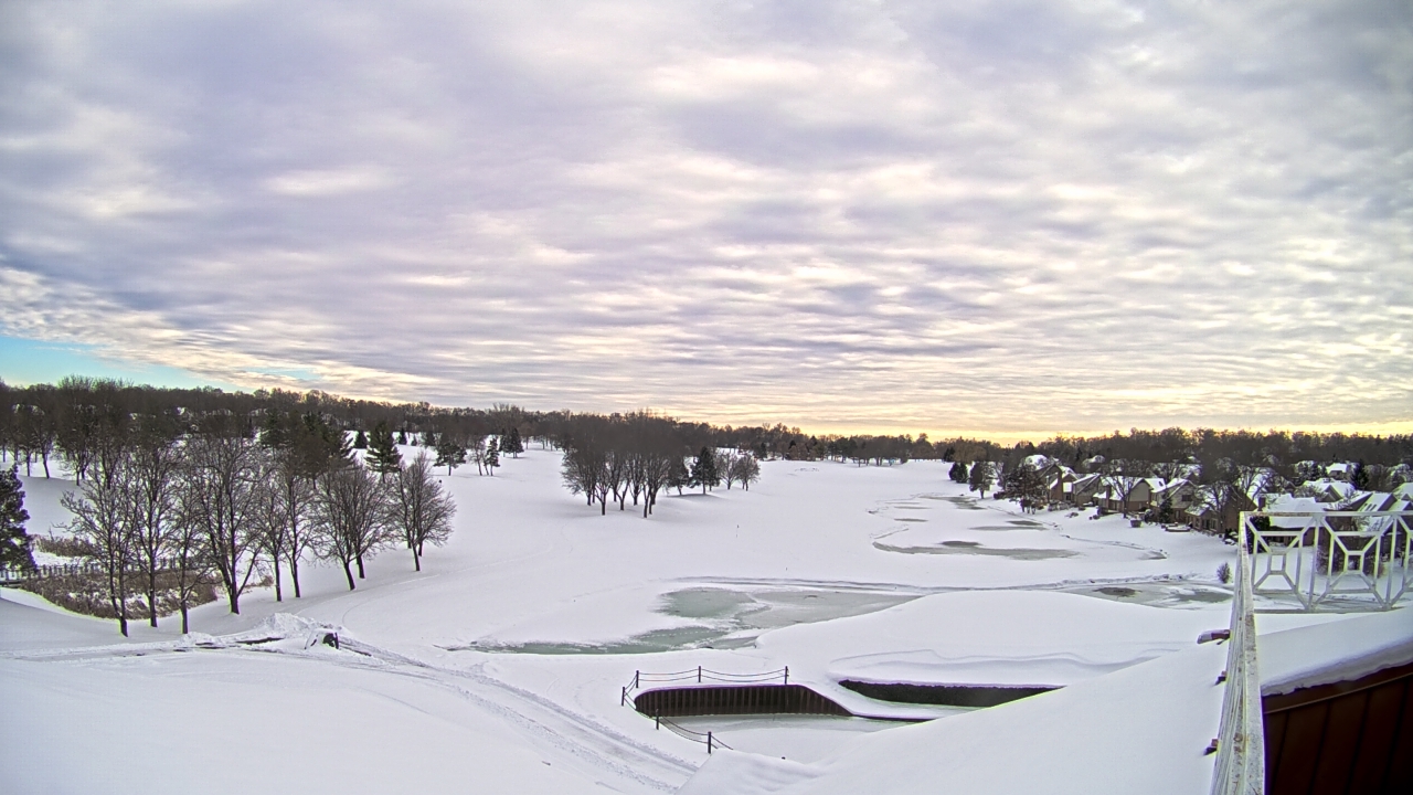 Thumbnail for current weather camera view from The Royal Fox Country Club in St. Charles, Illinois