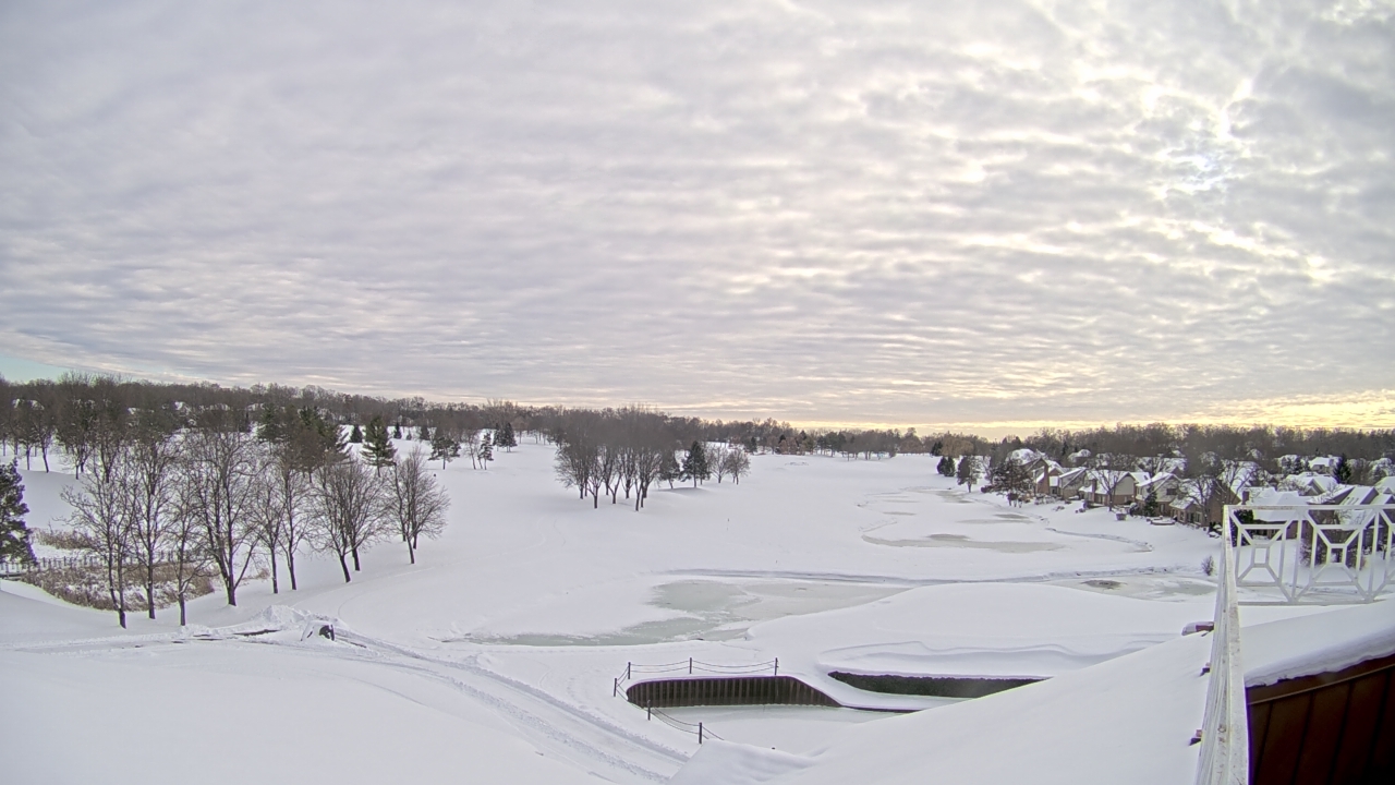 Thumbnail for current weather camera view from The Royal Fox Country Club in St. Charles, Illinois
