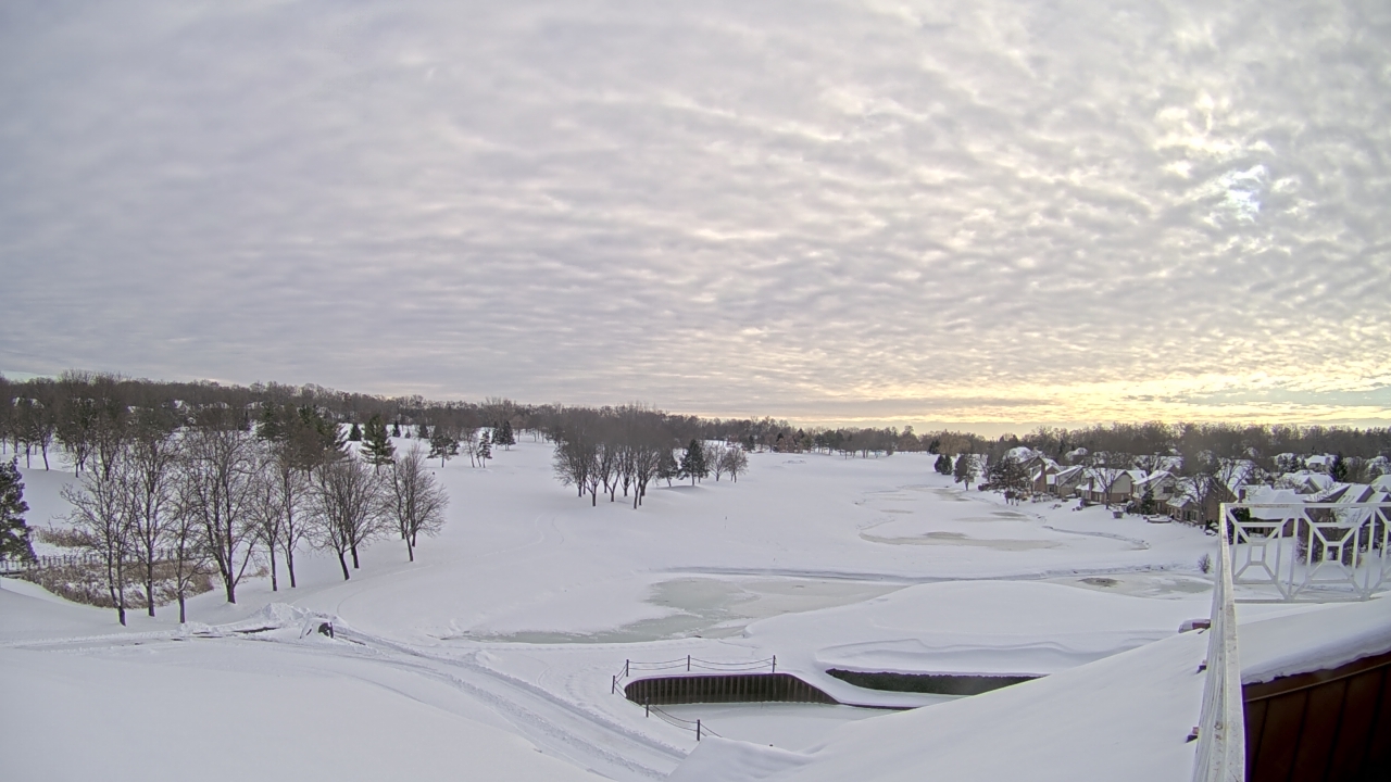 Thumbnail for current weather camera view from The Royal Fox Country Club in St. Charles, Illinois