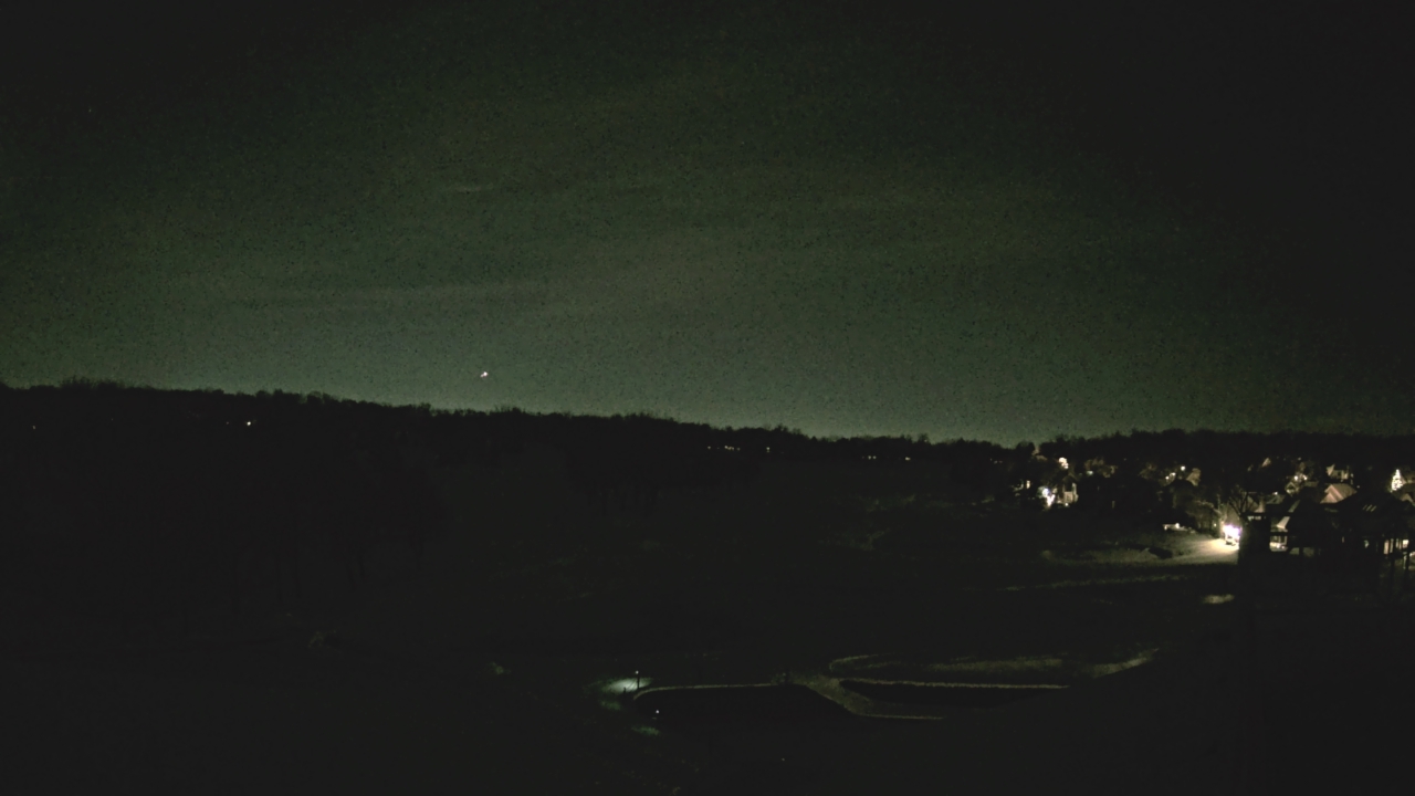 Thumbnail for current weather camera view from The Royal Fox Country Club in St. Charles, Illinois