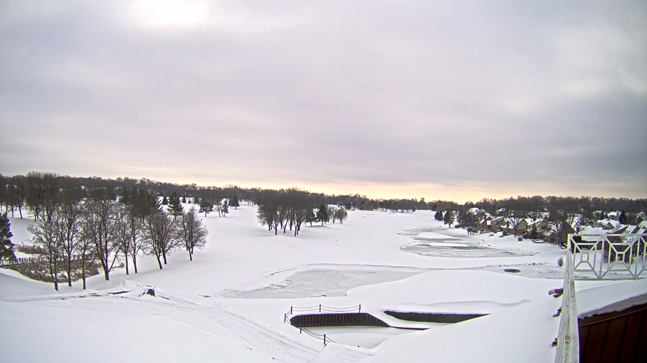 Thumbnail for current weather camera view from The Royal Fox Country Club in St. Charles, Illinois
