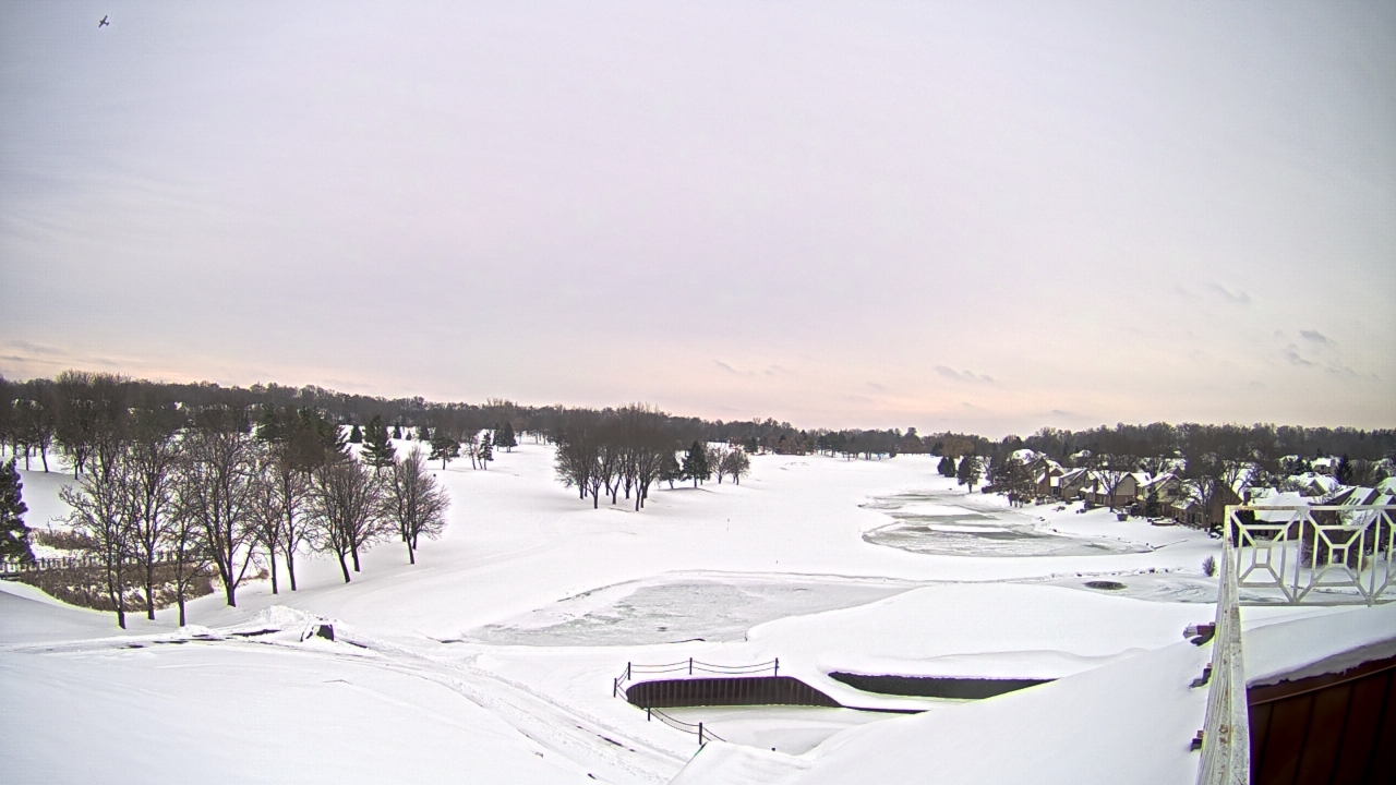 Thumbnail for current weather camera view from The Royal Fox Country Club in St. Charles, Illinois