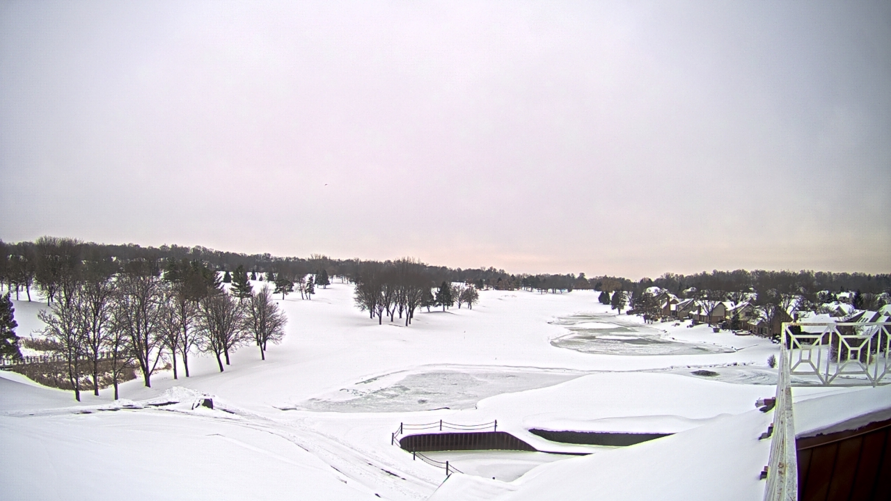 Thumbnail for current weather camera view from The Royal Fox Country Club in St. Charles, Illinois