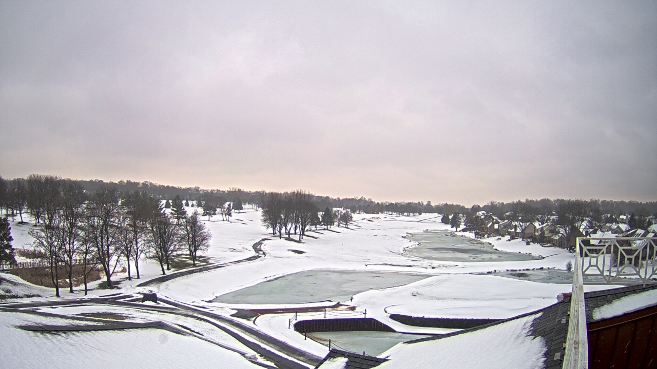 Thumbnail for current weather camera view from The Royal Fox Country Club in St. Charles, Illinois