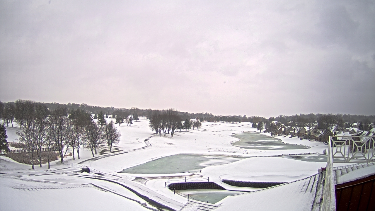 Thumbnail for current weather camera view from The Royal Fox Country Club in St. Charles, Illinois