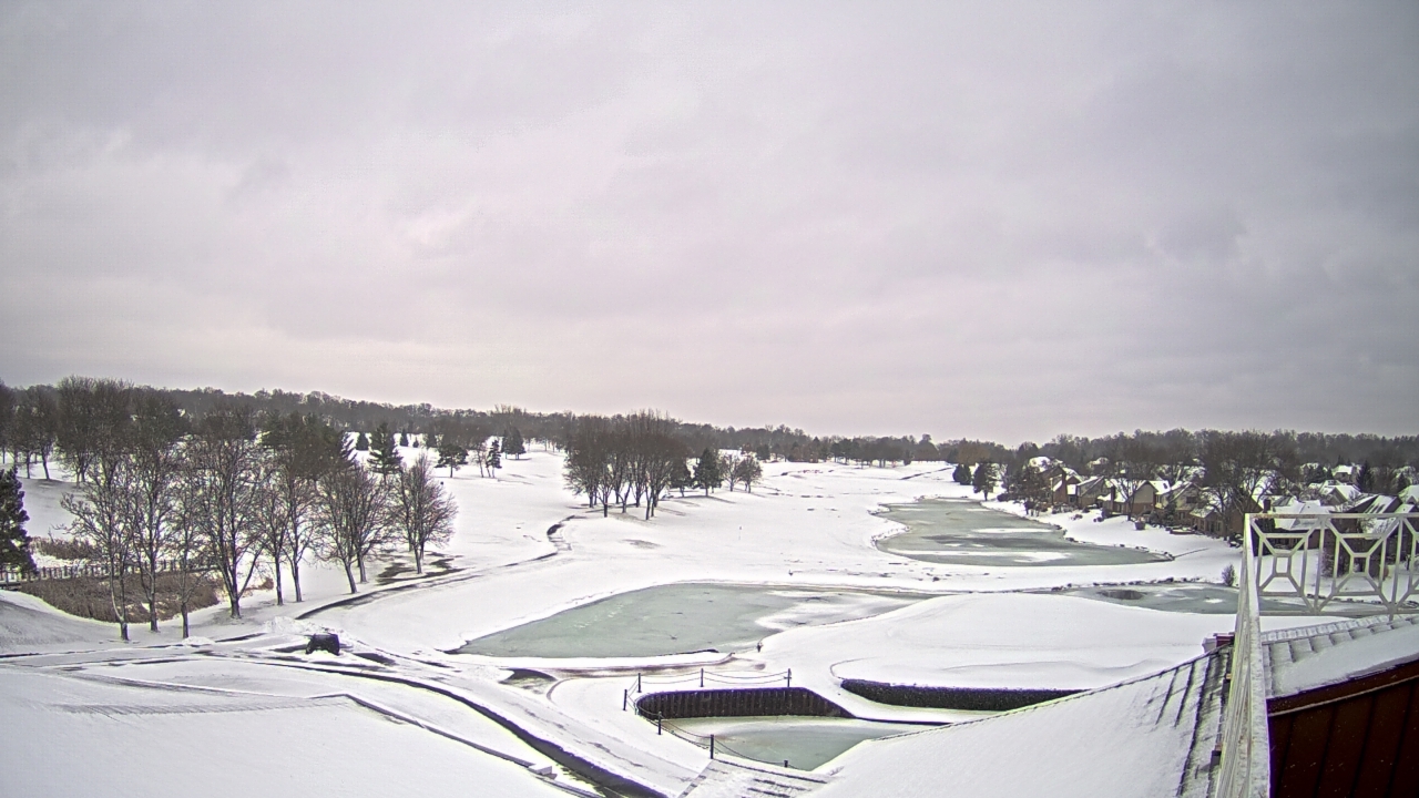 Thumbnail for current weather camera view from The Royal Fox Country Club in St. Charles, Illinois