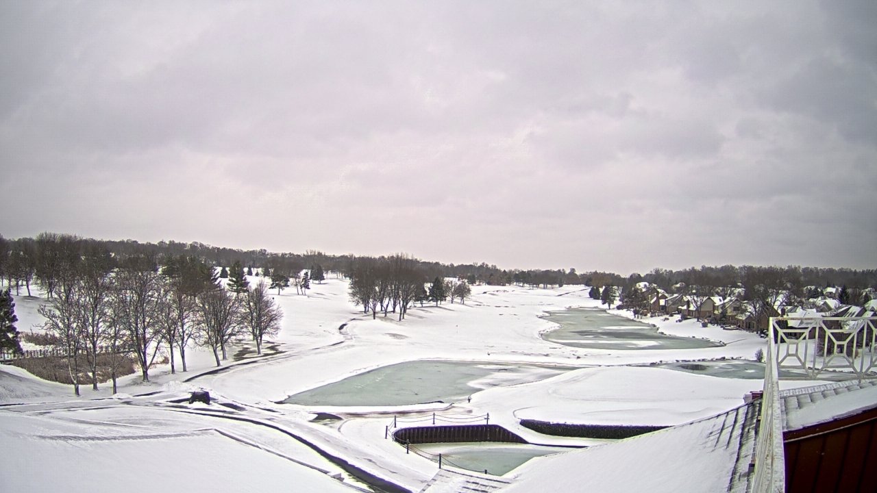 Thumbnail for current weather camera view from The Royal Fox Country Club in St. Charles, Illinois