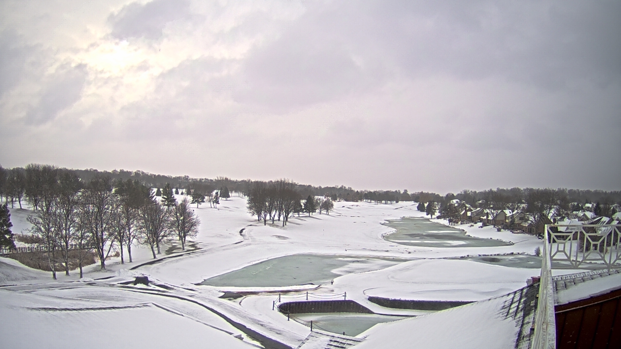 Thumbnail for current weather camera view from The Royal Fox Country Club in St. Charles, Illinois