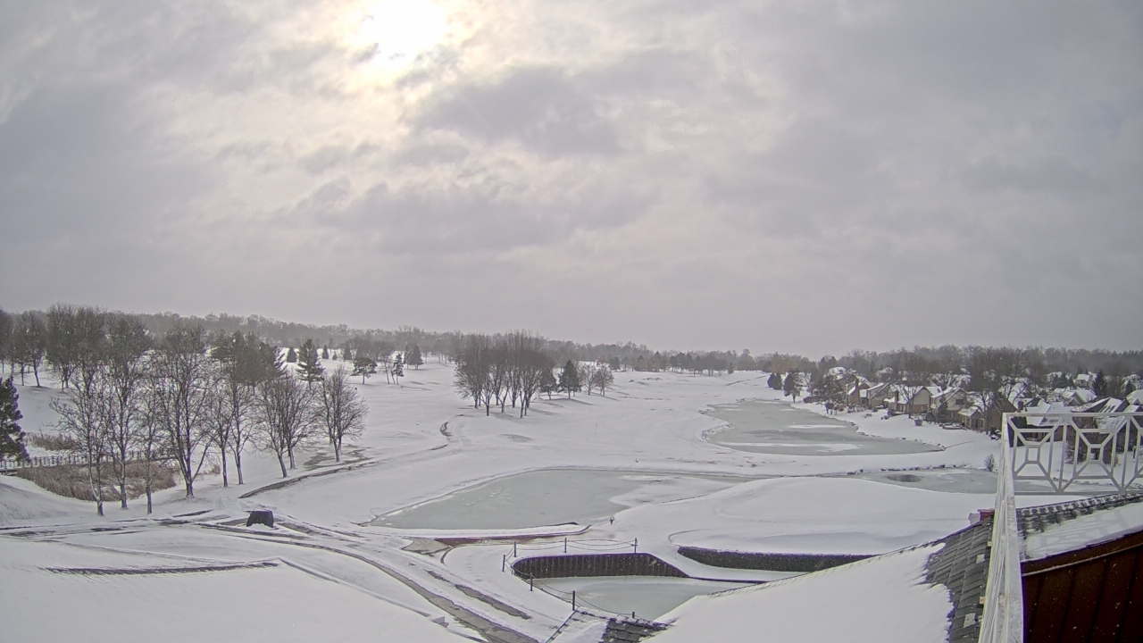 Thumbnail for current weather camera view from The Royal Fox Country Club in St. Charles, Illinois