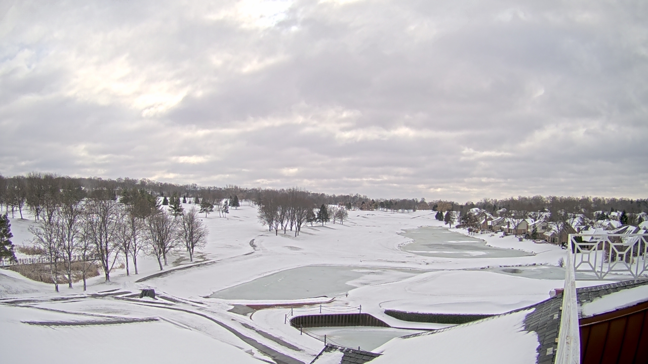 Thumbnail for current weather camera view from The Royal Fox Country Club in St. Charles, Illinois
