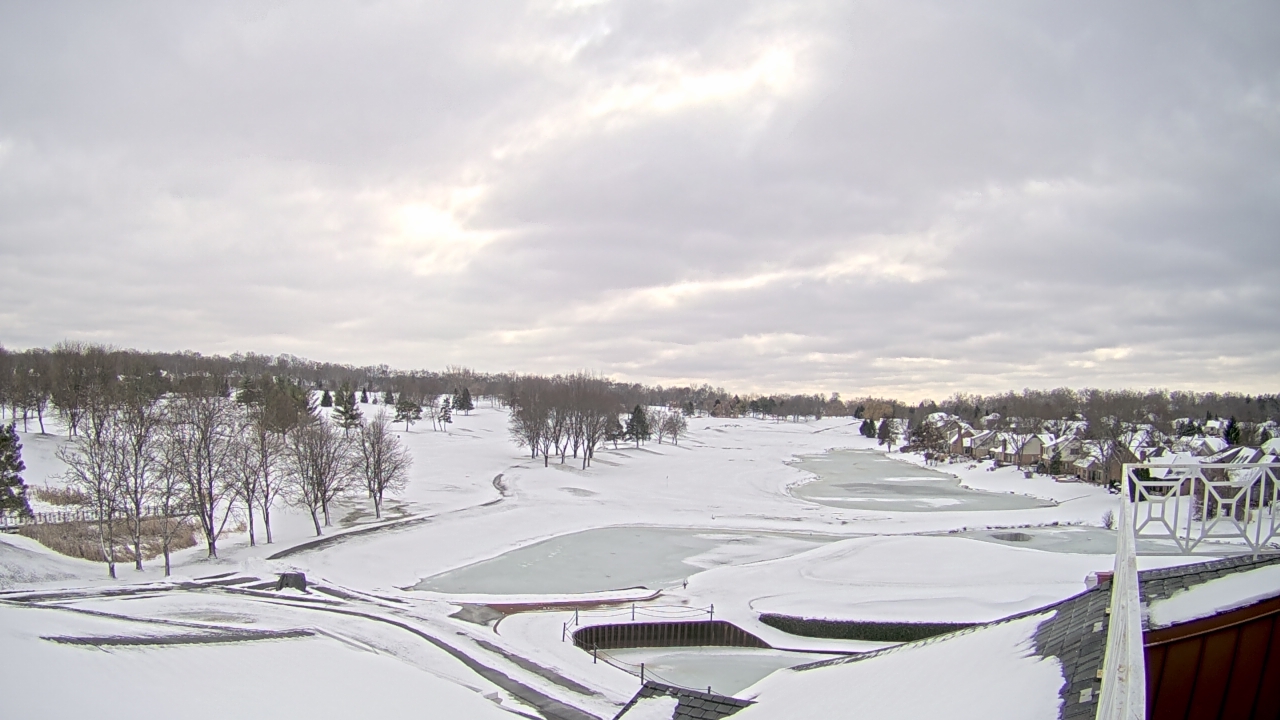Thumbnail for current weather camera view from The Royal Fox Country Club in St. Charles, Illinois