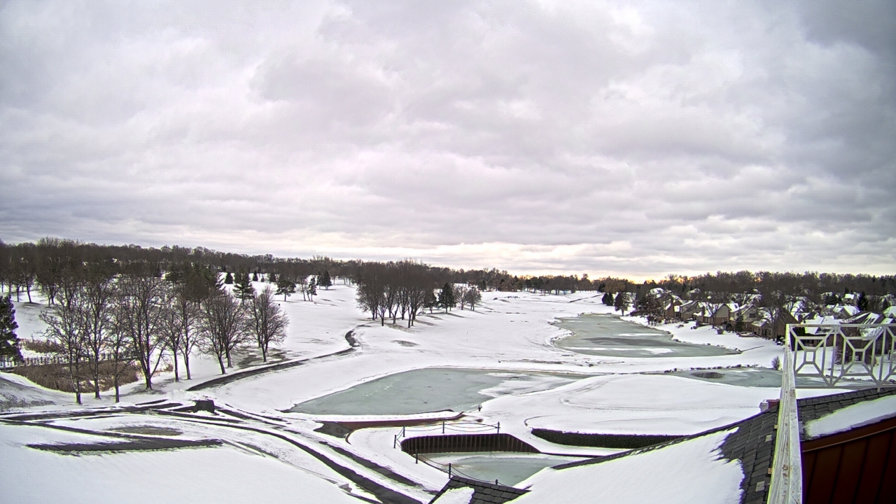 Thumbnail for current weather camera view from The Royal Fox Country Club in St. Charles, Illinois
