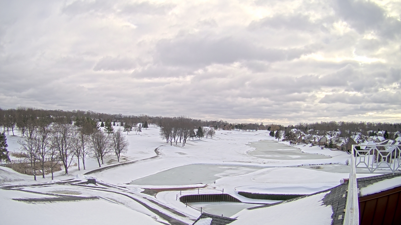Thumbnail for current weather camera view from The Royal Fox Country Club in St. Charles, Illinois