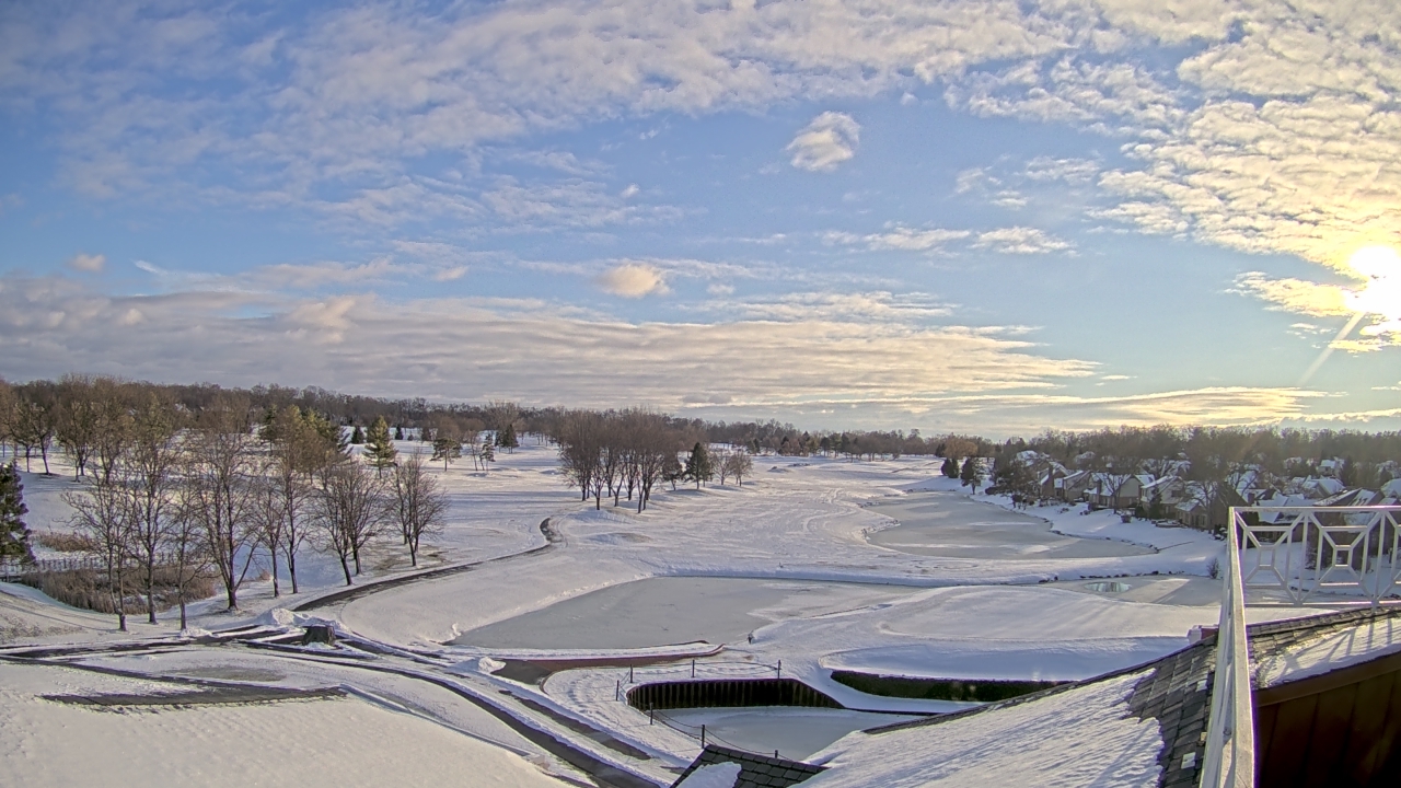 Thumbnail for current weather camera view from The Royal Fox Country Club in St. Charles, Illinois