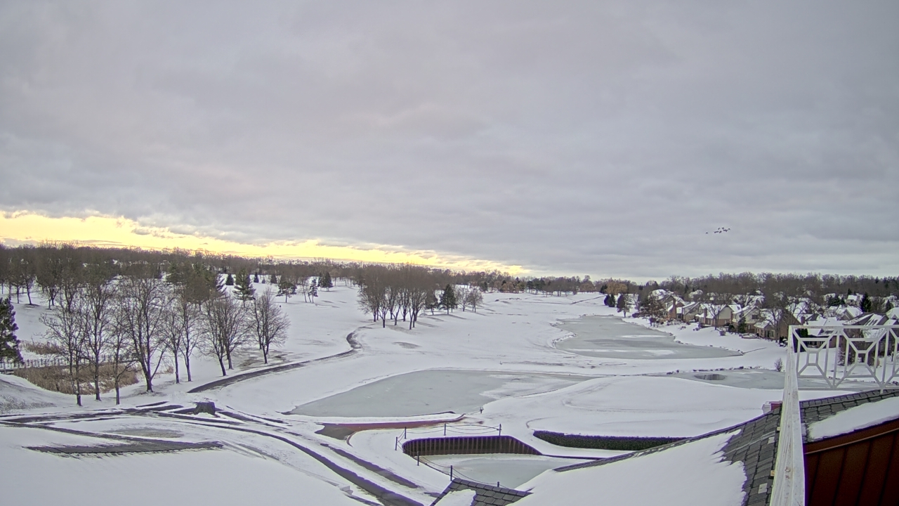 Thumbnail for current weather camera view from The Royal Fox Country Club in St. Charles, Illinois