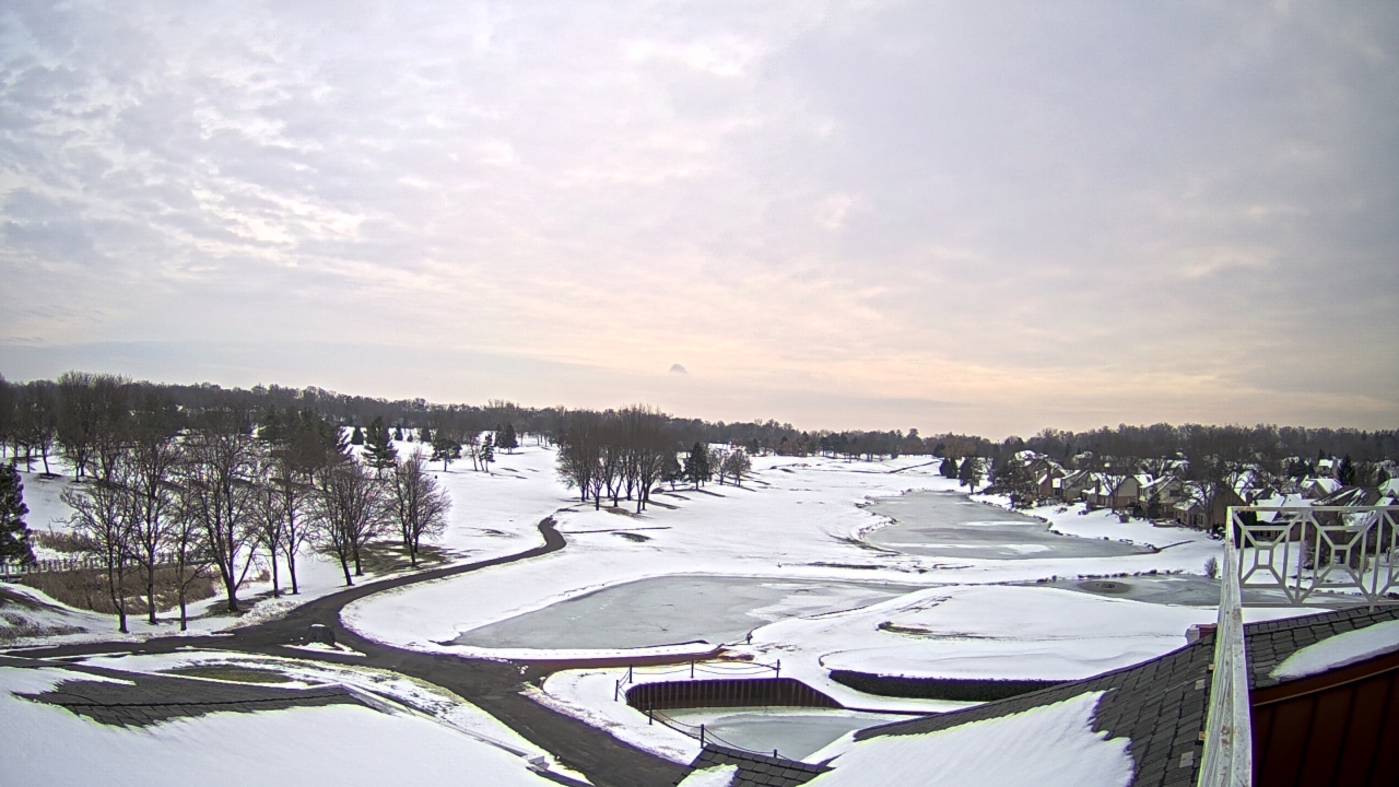 Thumbnail for current weather camera view from The Royal Fox Country Club in St. Charles, Illinois