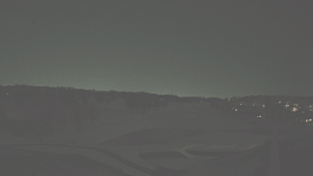 Thumbnail for current weather camera view from The Royal Fox Country Club in St. Charles, Illinois