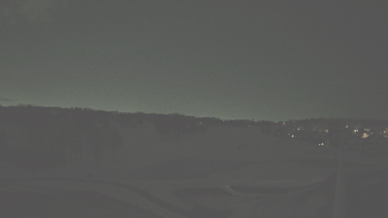 Thumbnail for current weather camera view from The Royal Fox Country Club in St. Charles, Illinois