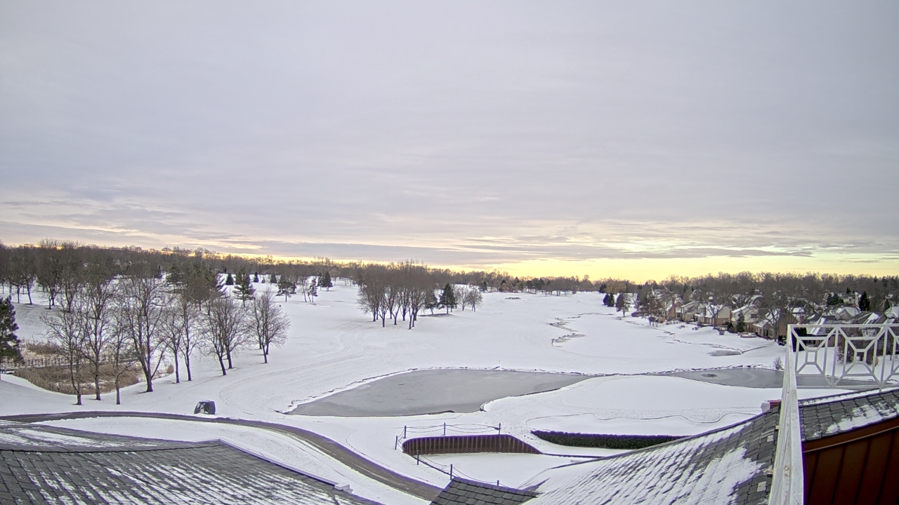 Thumbnail for current weather camera view from The Royal Fox Country Club in St. Charles, Illinois