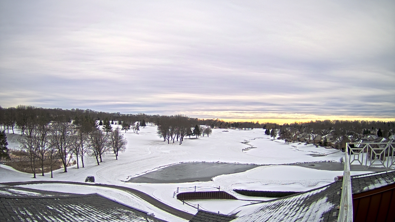 Thumbnail for current weather camera view from The Royal Fox Country Club in St. Charles, Illinois