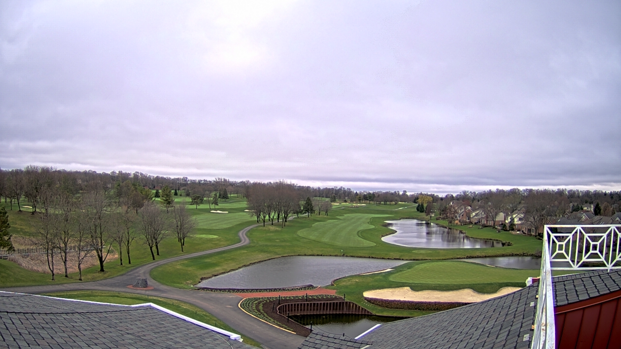 Thumbnail for current weather camera view from The Royal Fox Country Club in St. Charles, Illinois