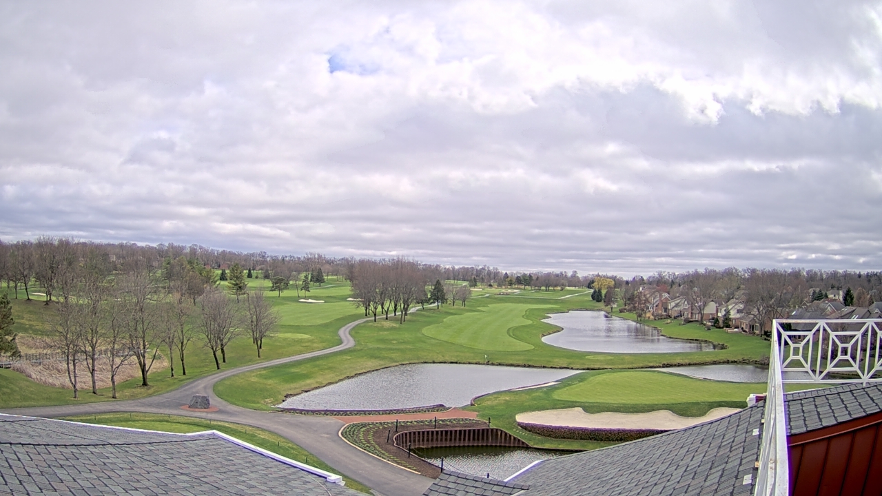 Thumbnail for current weather camera view from The Royal Fox Country Club in St. Charles, Illinois