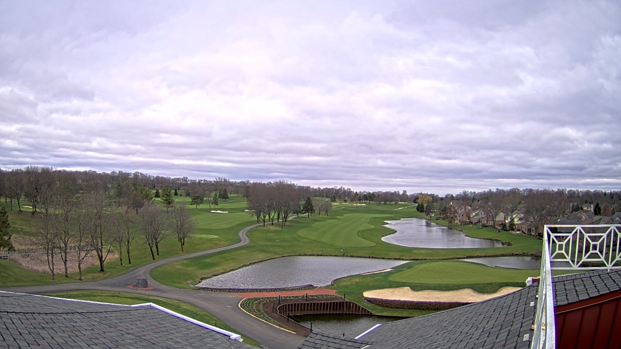 Thumbnail for current weather camera view from The Royal Fox Country Club in St. Charles, Illinois