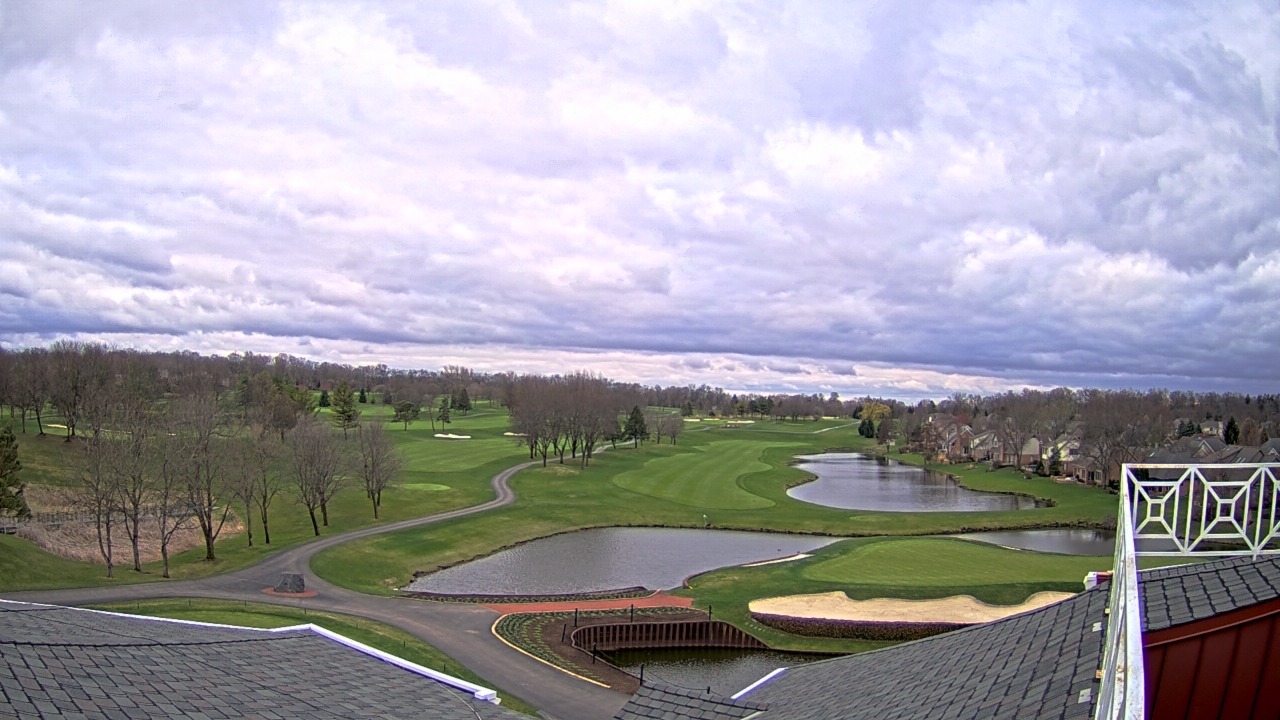 Thumbnail for current weather camera view from The Royal Fox Country Club in St. Charles, Illinois