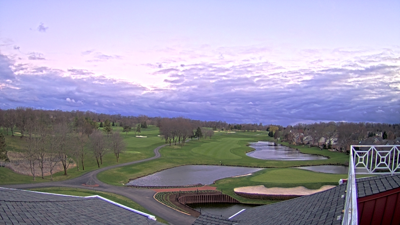 Thumbnail for current weather camera view from The Royal Fox Country Club in St. Charles, Illinois