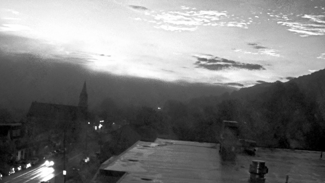 Thumbnail for current weather camera view from Line Mountain ES Trevorton in Trevorton, Pennsylvania