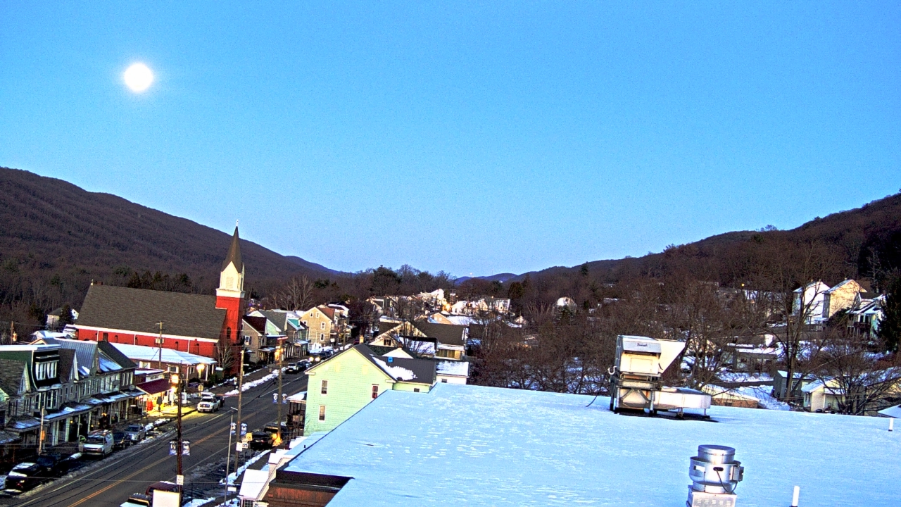 Thumbnail for current weather camera view from Line Mountain ES Trevorton in Trevorton, Pennsylvania