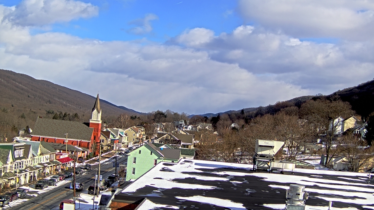 Thumbnail for current weather camera view from Line Mountain ES Trevorton in Trevorton, Pennsylvania