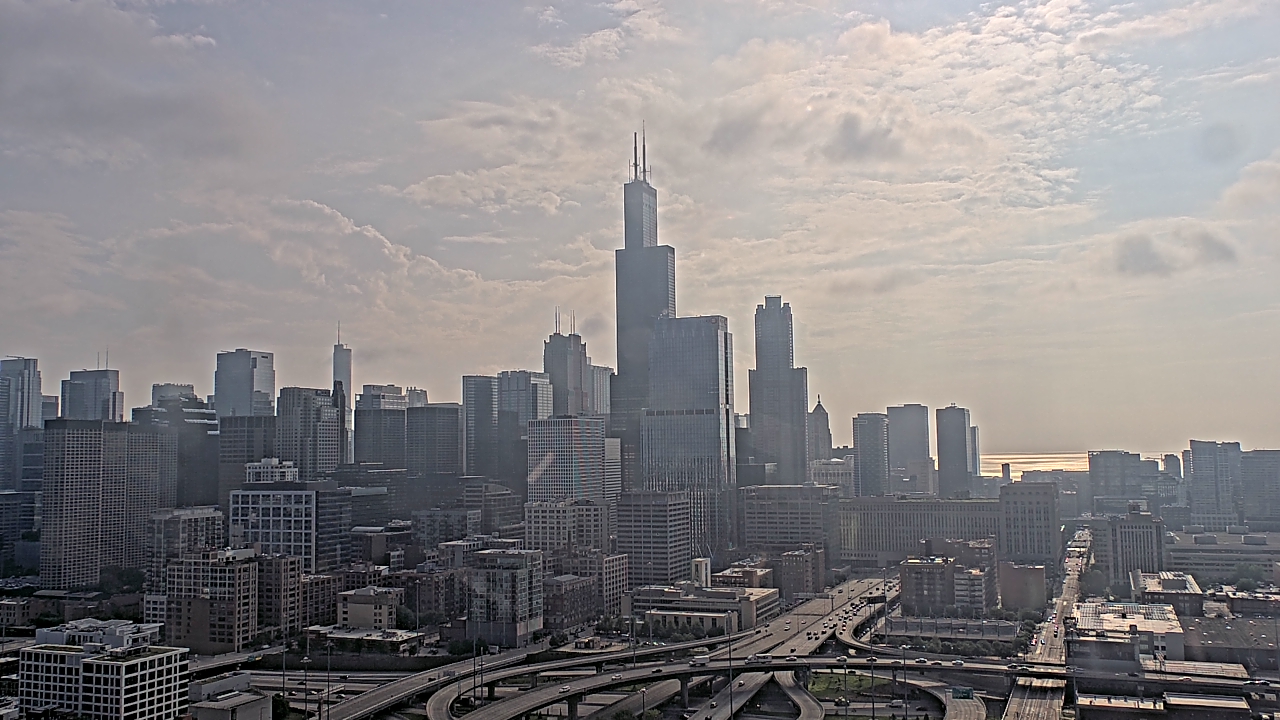 Thumbnail for current weather camera view from UIC - University of Illinois Chicago in Chicago, Illinois