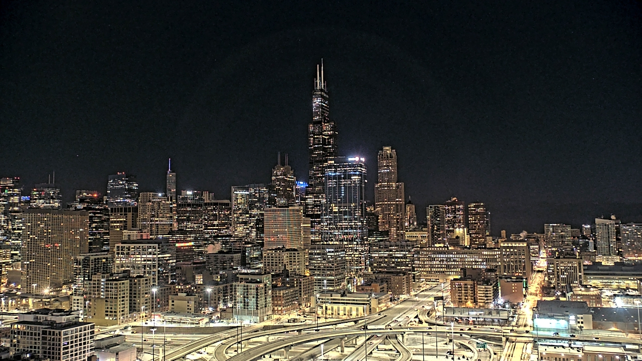 Thumbnail for current weather camera view from UIC - University of Illinois Chicago in Chicago, Illinois