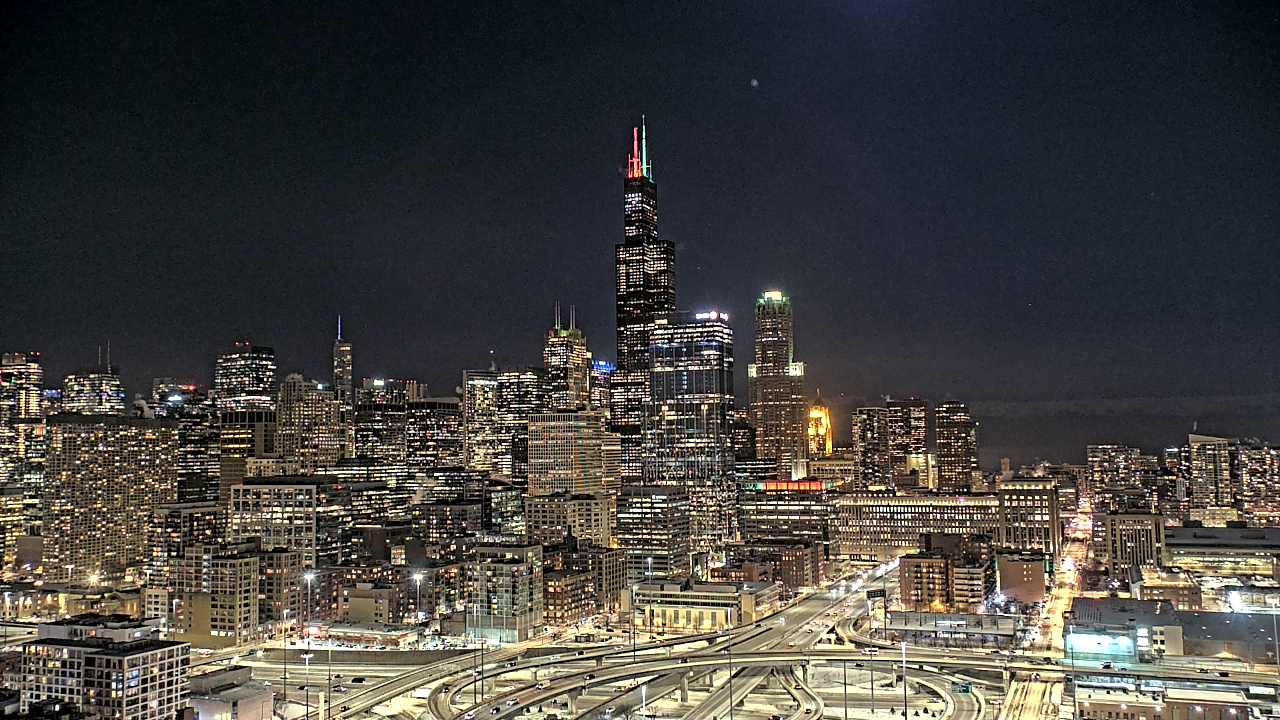 Thumbnail for current weather camera view from UIC - University of Illinois Chicago in Chicago, Illinois