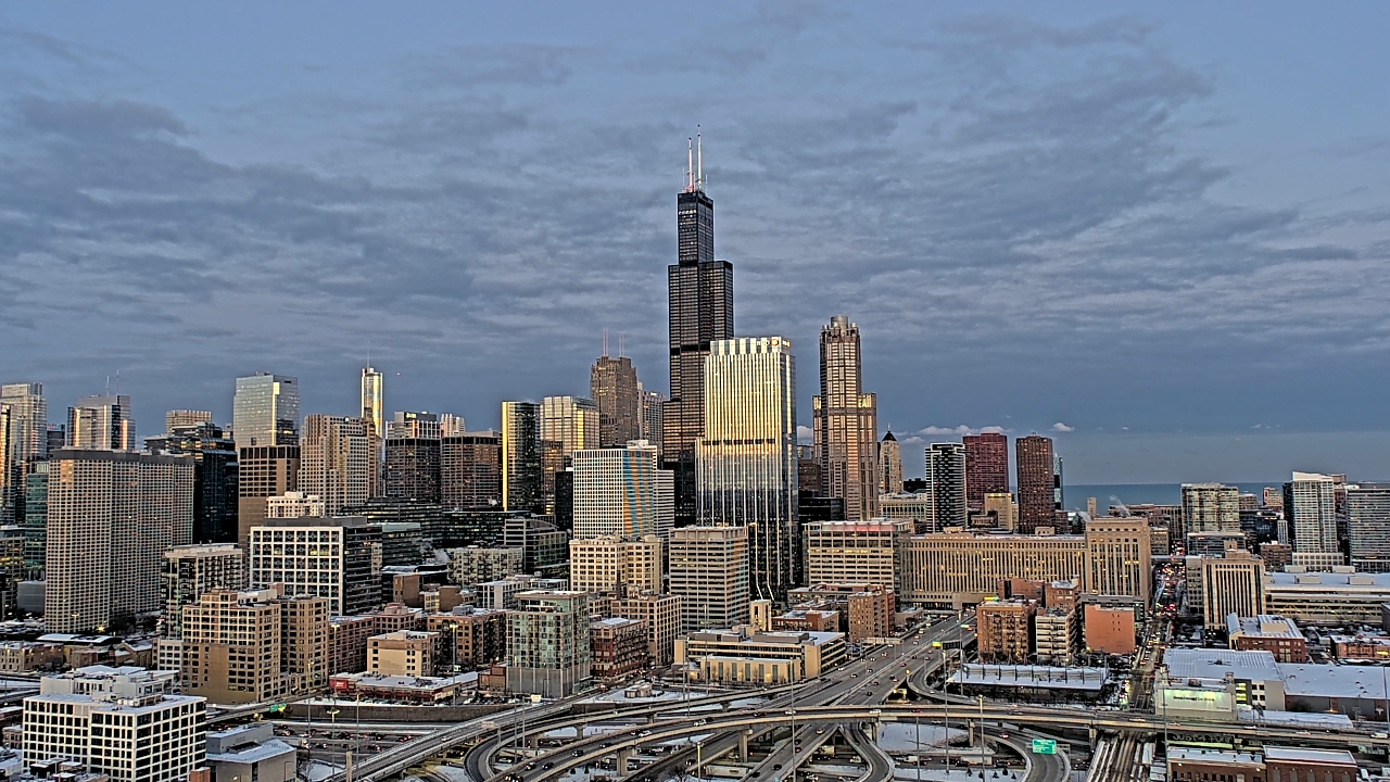Thumbnail for current weather camera view from UIC - University of Illinois Chicago in Chicago, Illinois