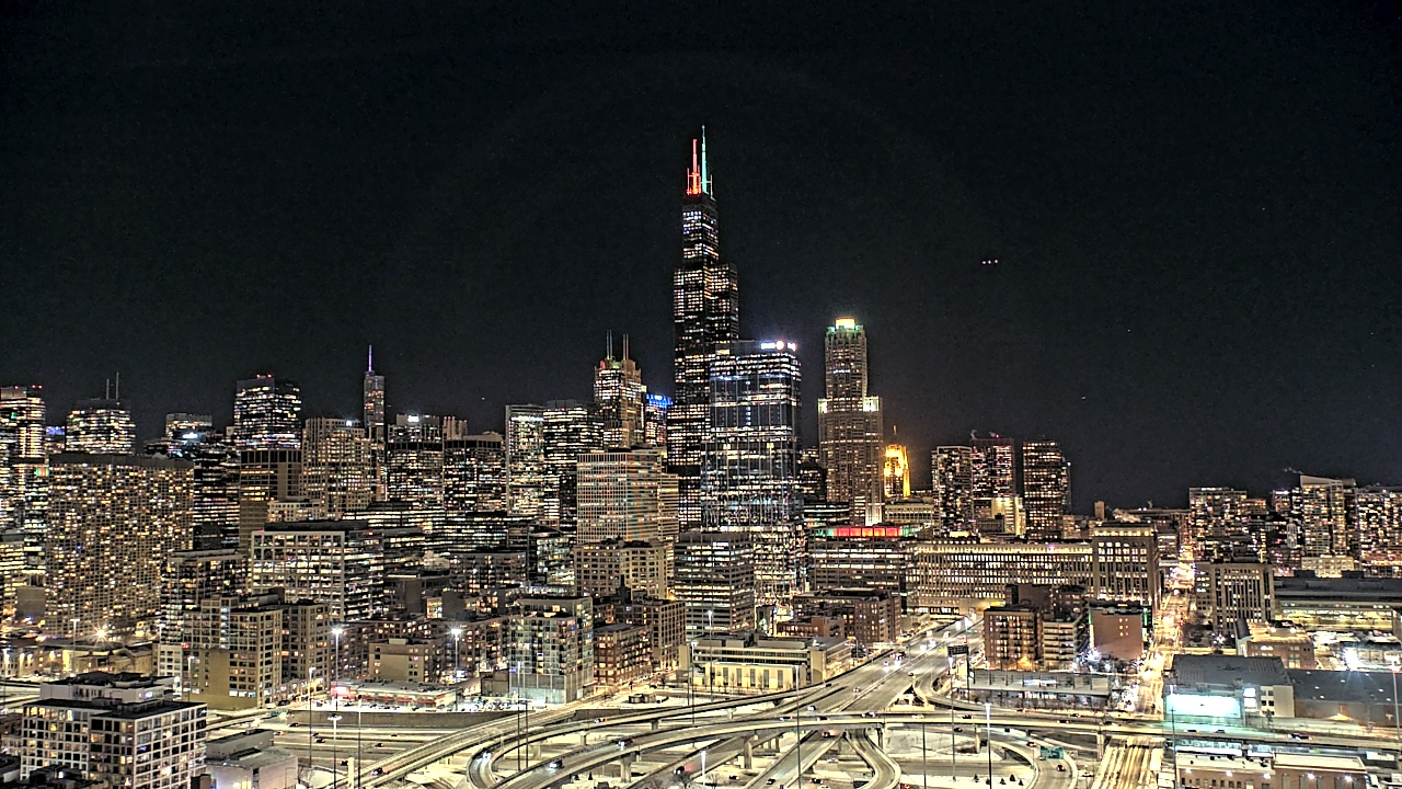 Thumbnail for current weather camera view from UIC - University of Illinois Chicago in Chicago, Illinois