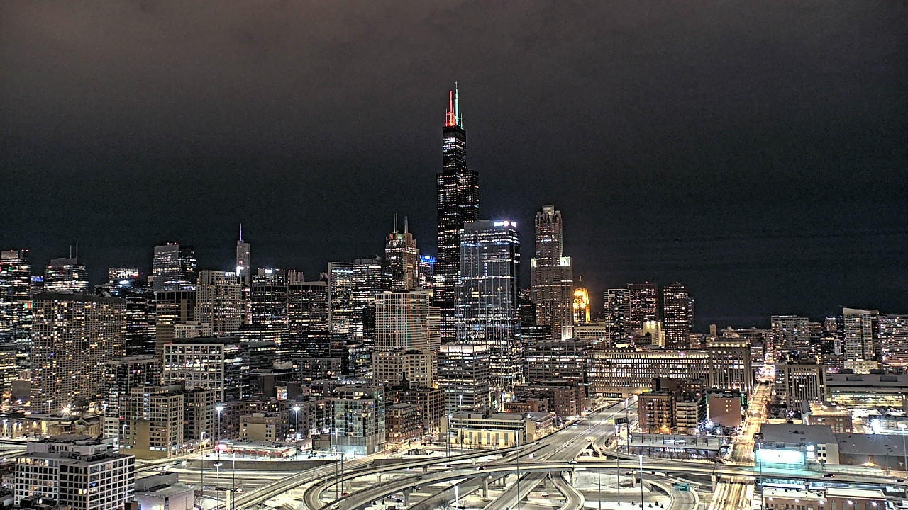 Thumbnail for current weather camera view from UIC - University of Illinois Chicago in Chicago, Illinois